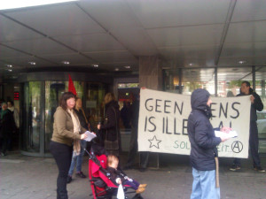 picket bij IND ivm hongerstaking